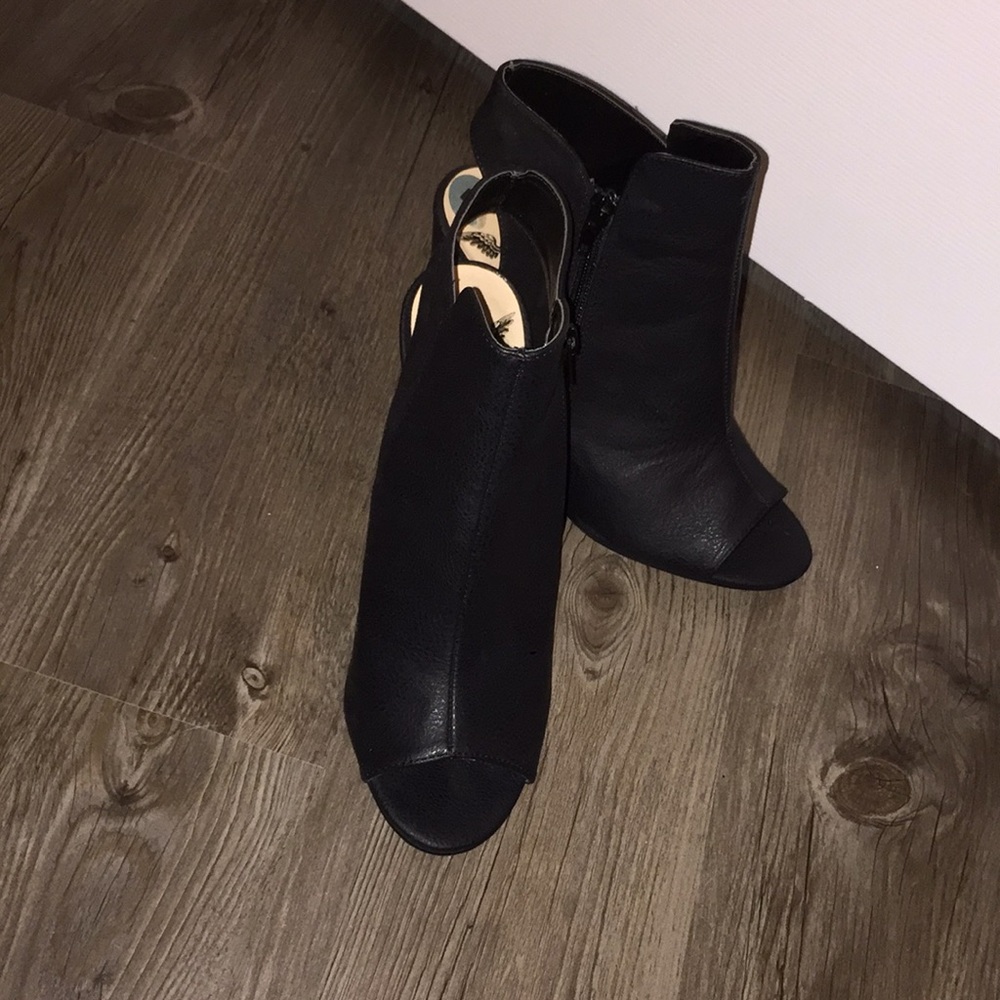 Black open toe heels